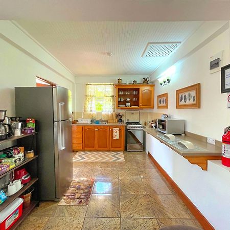 The Suite Spot Apartment - Private Paradise Stay Soufrière エクステリア 写真