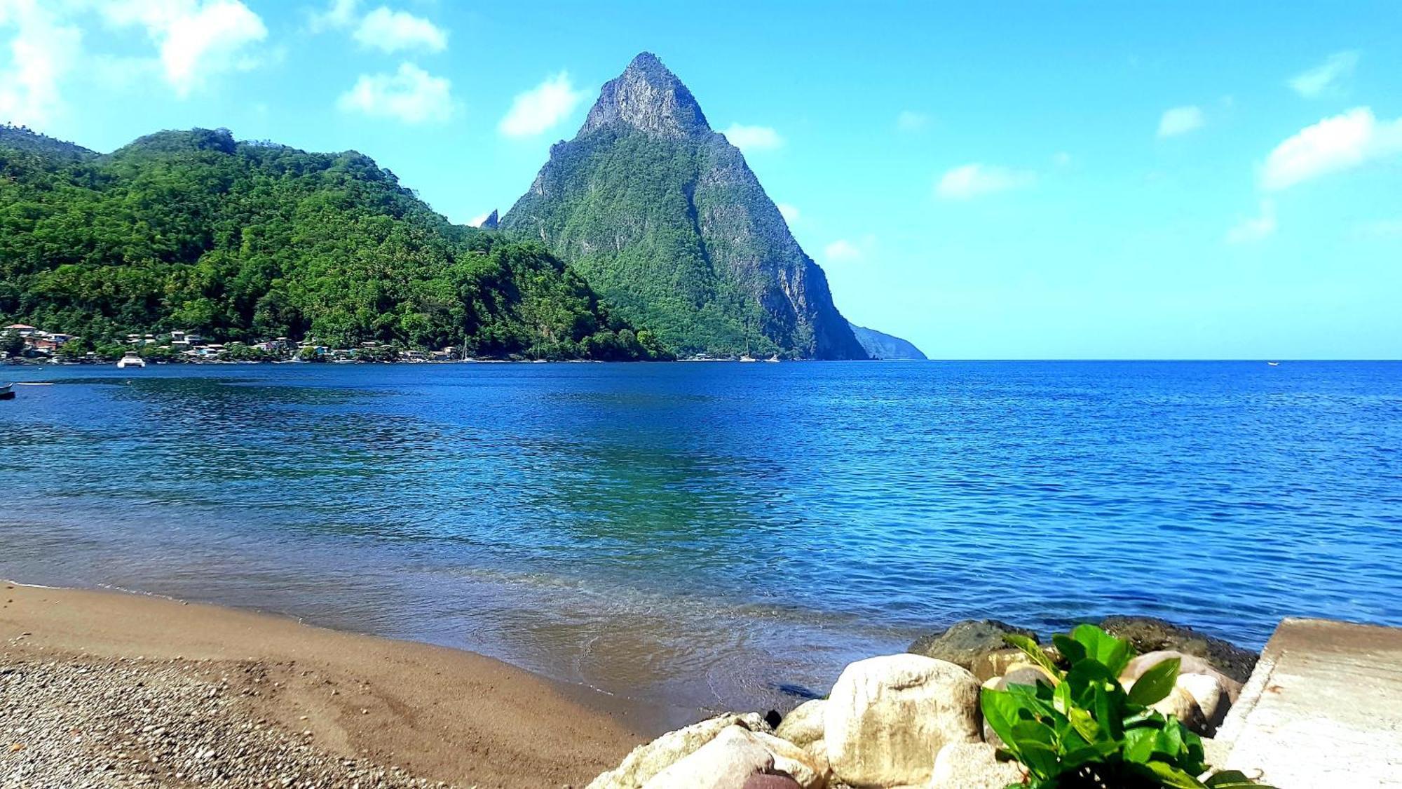 The Suite Spot Apartment - Private Paradise Stay Soufrière エクステリア 写真